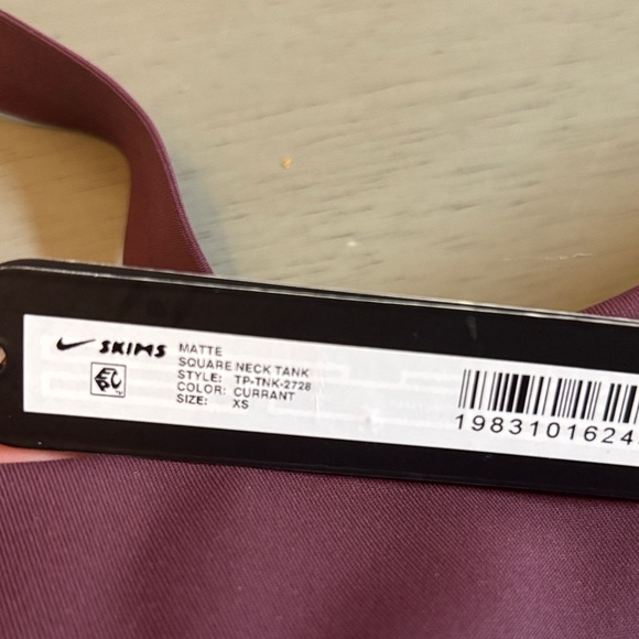 SKIMS Nike Currant Square Neck Tank - Picture 2 of 3